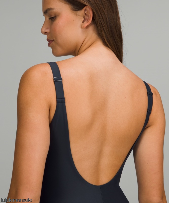 Lululemon Damen DELULU502 | Lululemon Deutschland True Navy Waterside V-Ausschnitt Eng Anliegender Einteiliger Badeanzug B/c Körbchen Nur Online Erhältlich